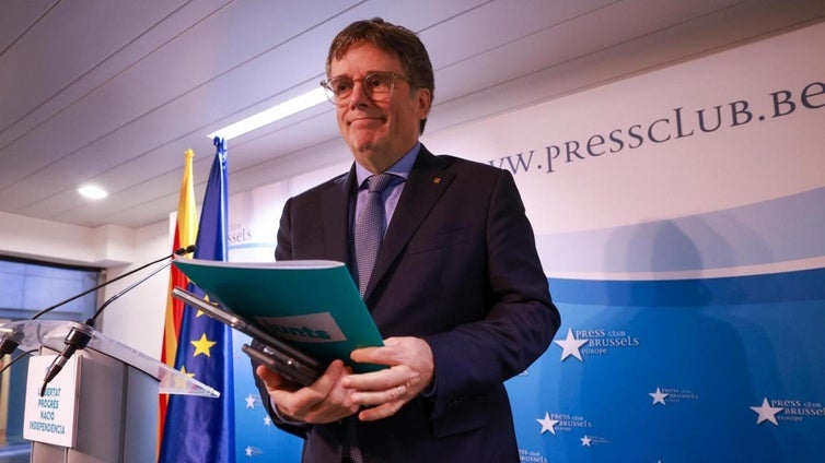 Puigdemont, en manos del Supremo, no volverá antes del próximo otoño