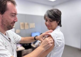 Andalucía suma 84 casos de sarampión con cuatro brotes activos y anima a vacunarse a quienes viajen a países afectados