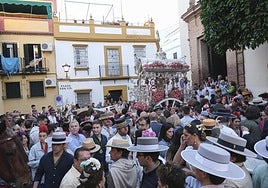 Sevilla echa a andar hacia El Rocío con las seis hermandades filiales de la capital