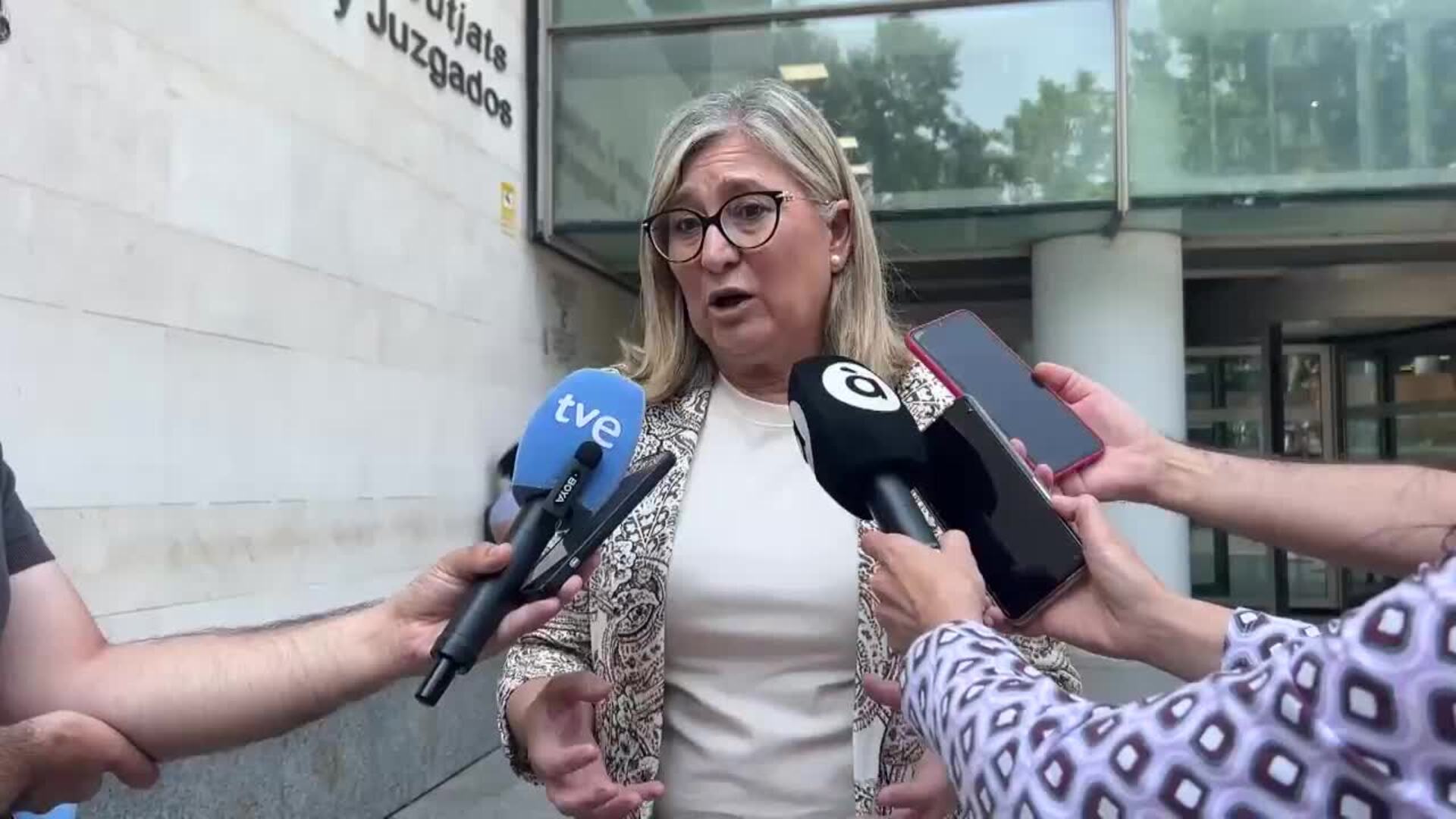 Una operadora de Emergencias dice que ya había rescates pendientes a las 13.45 horas el día de la dana