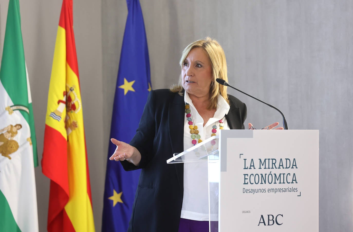 La participación de la viceconsejera de Agricultura en la Mirada Económica, en imágenes