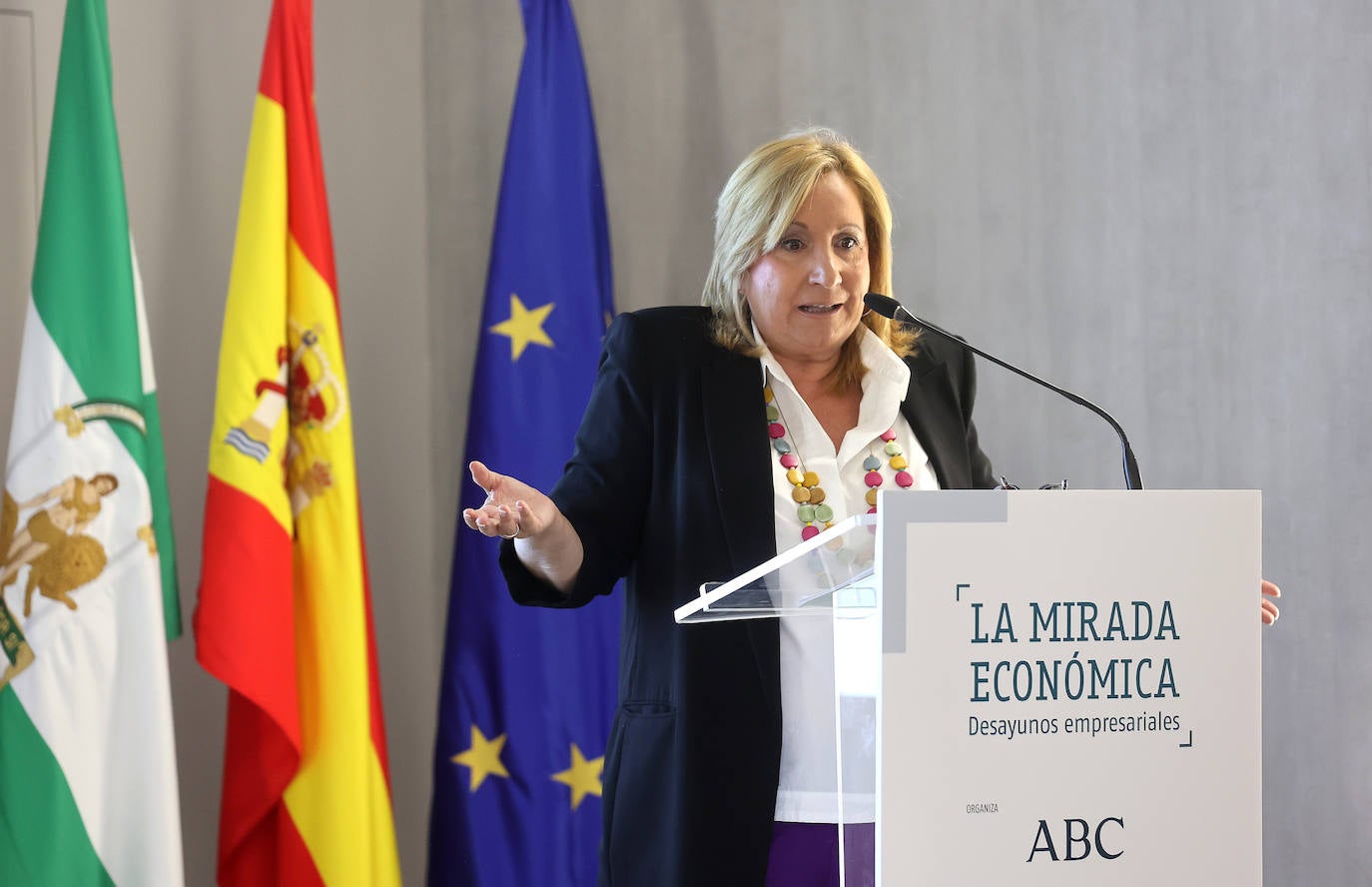 La participación de la viceconsejera de Agricultura en la Mirada Económica, en imágenes