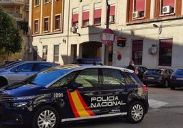 Cuatro detenidos por captar a personas vulnerables para adquirir móviles y estafar a operadoras