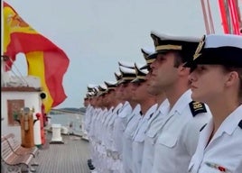 La guardiamarina Borbón  Ortiz llega a Nueva York a bordo del Juan Sebastián de Elcano: «Es una más»