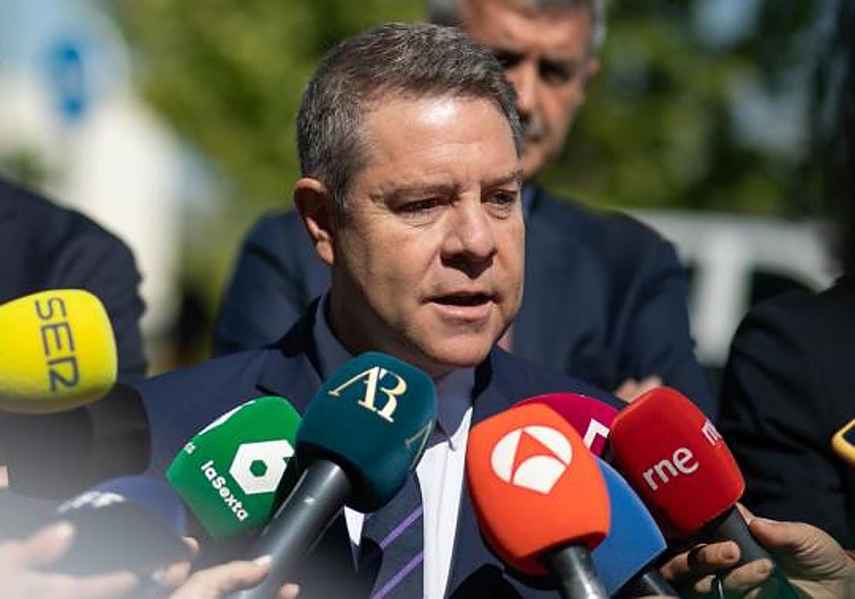 El presidente de Castilla-La Mancha, Emiliano García-Page, durante una comparecencia a los medios