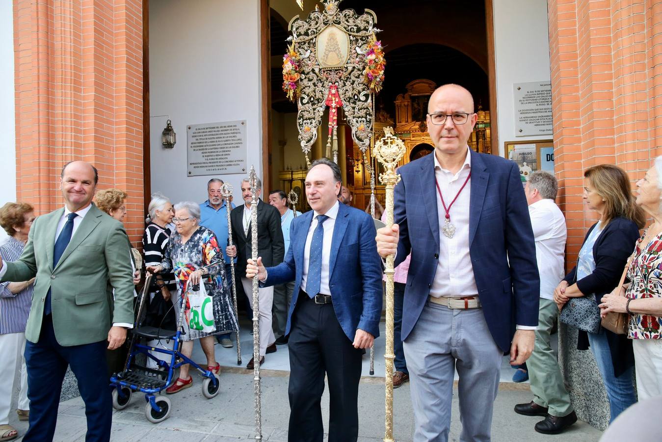 Primeros momentos de la peregrinación de la Hermandad del Rocío del Cerro del Águila