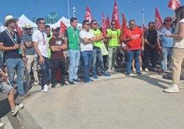La plantilla de Fertiberia inicia una huelga en Puertollano contra el ERE que afectará a once trabajadores de la planta