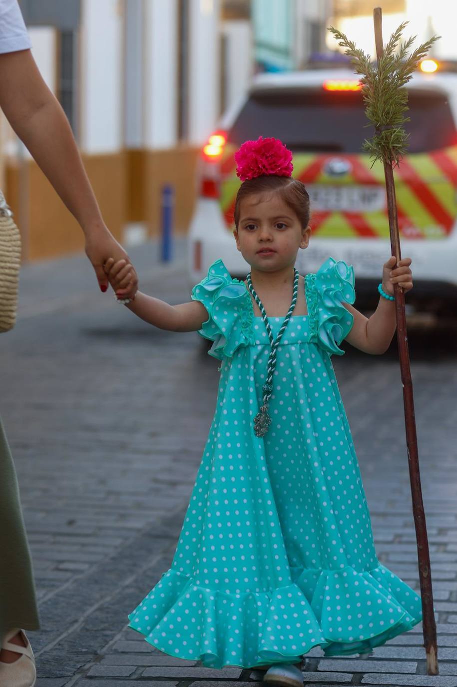 Salida de la hermandad de Pilas hacia la aldea del Rocío