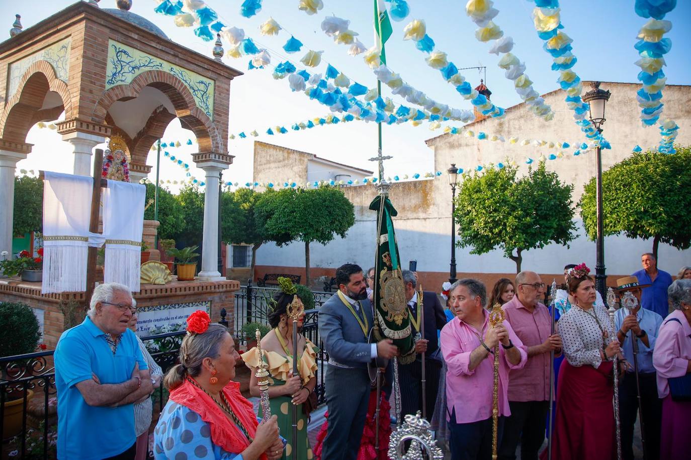 Salida de la hermandad de Pilas hacia la aldea del Rocío
