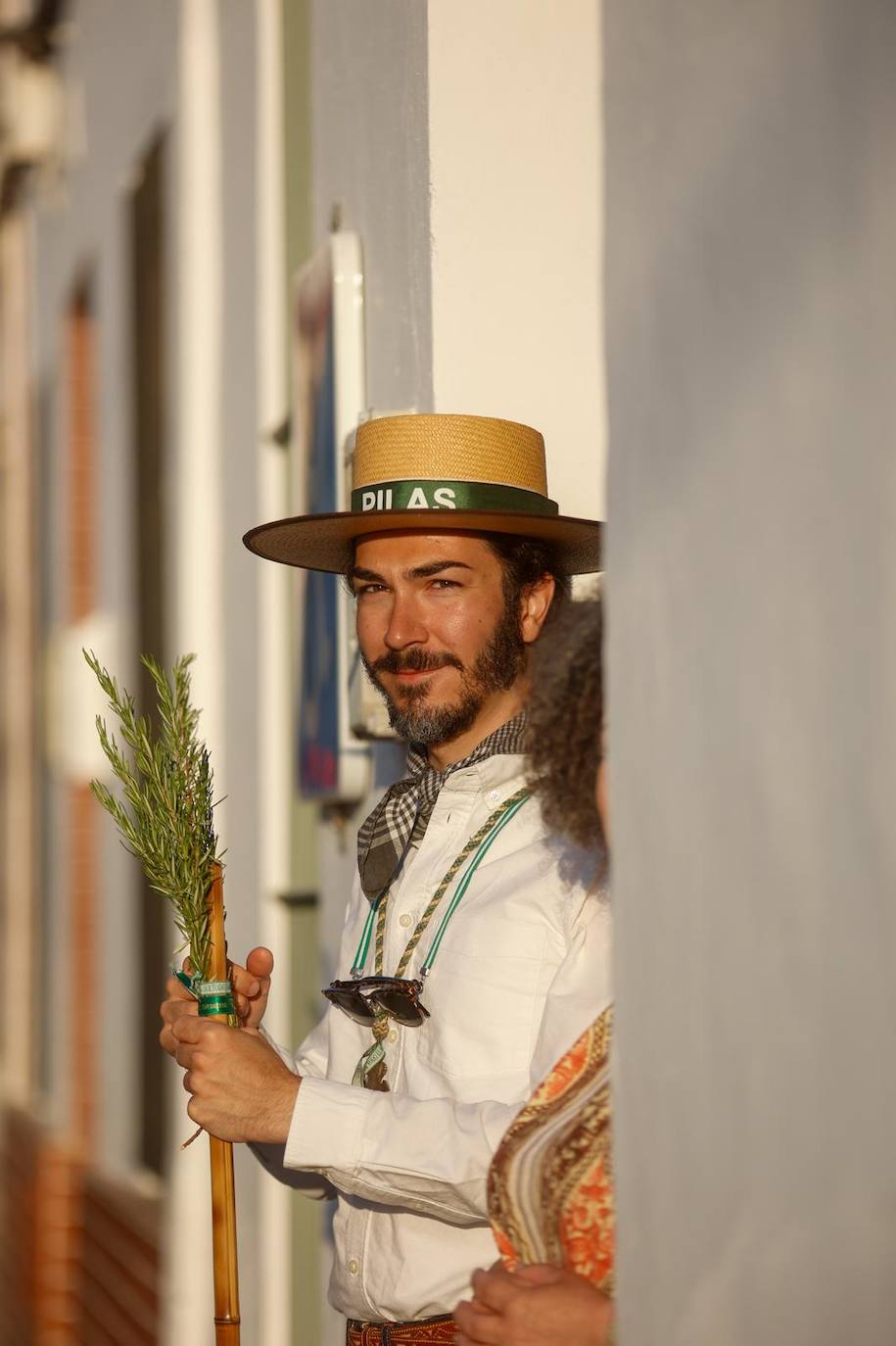 Salida de la hermandad de Pilas hacia la aldea del Rocío