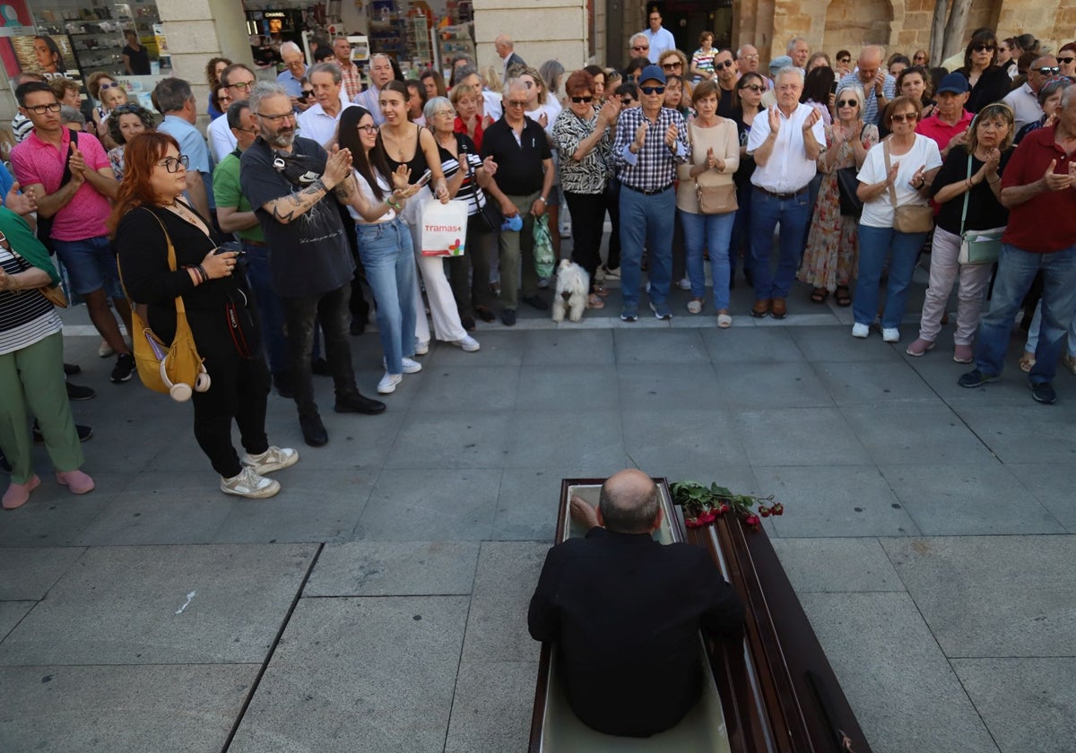 Acción reivindicativa 'Renfe entierra Sanabria por 15 minutos'