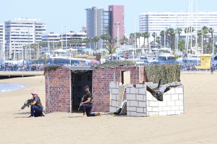 Exhibición dinámica en la Playa de las Alcaravaneras (Las Palmas de Gran Canaria) con motivo del «Día de las Fuerzas Armadas 2025»