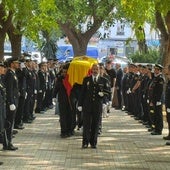 Homenaje al policía nacional muerto en el accidente en el que también fallecieron tres ladrones que estaban siendo perseguidos por la Policía Local