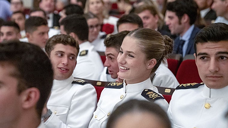 La Princesa Leonor, durante un momento del concierto de la Orquesta Titular del Teatro Real