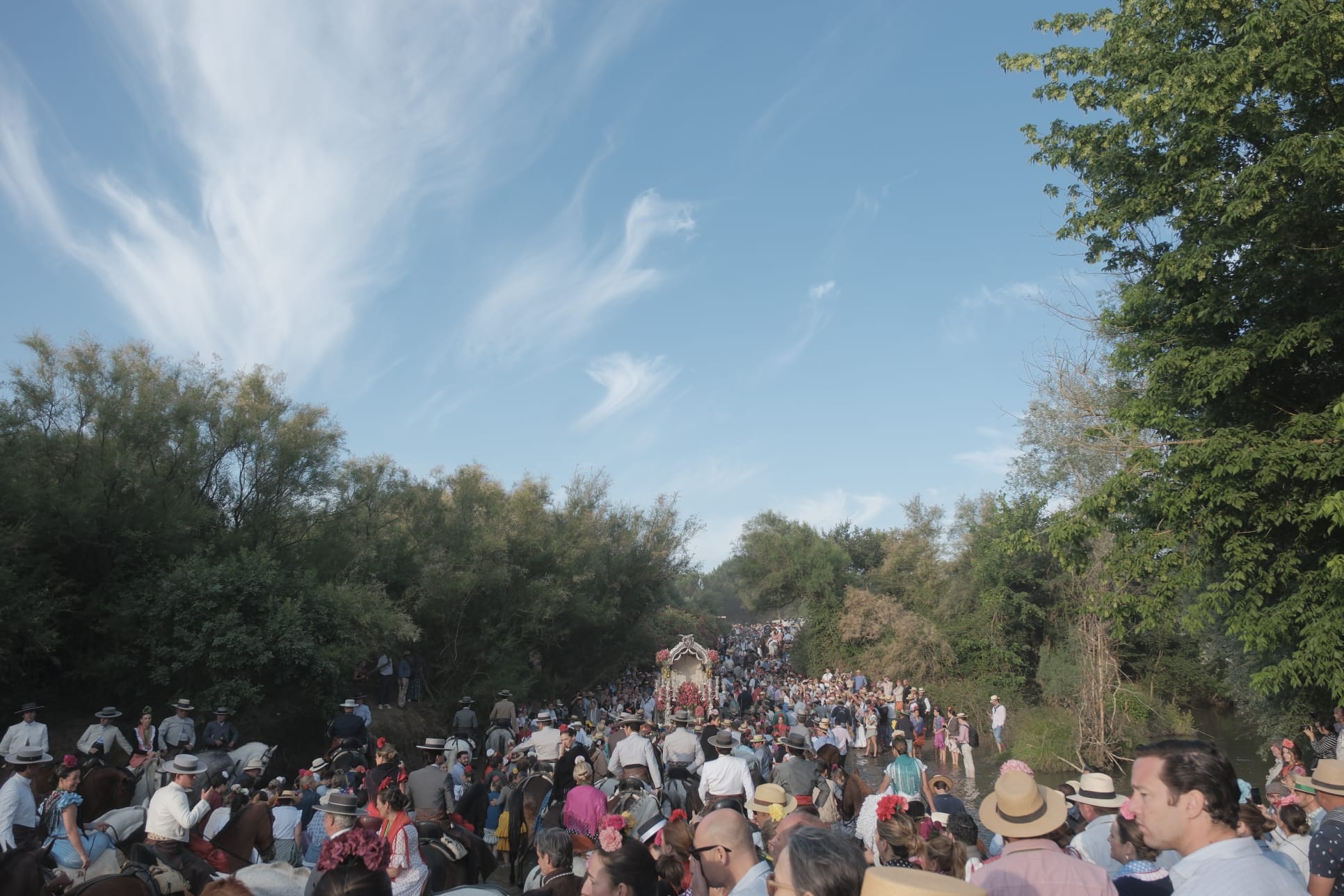 Viernes de camino, viernes de Triana en el vado de Quema