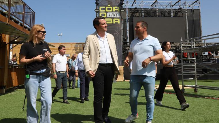 El alcalde, este viernes durante su visita al recinto del festival Córdoba Live