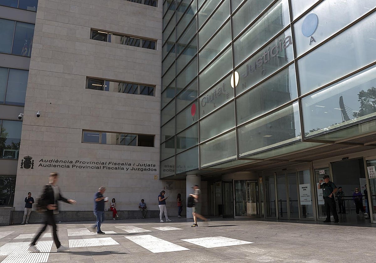 Imagen de archivo de la fachada de la Audiencia Provincial de Valencia