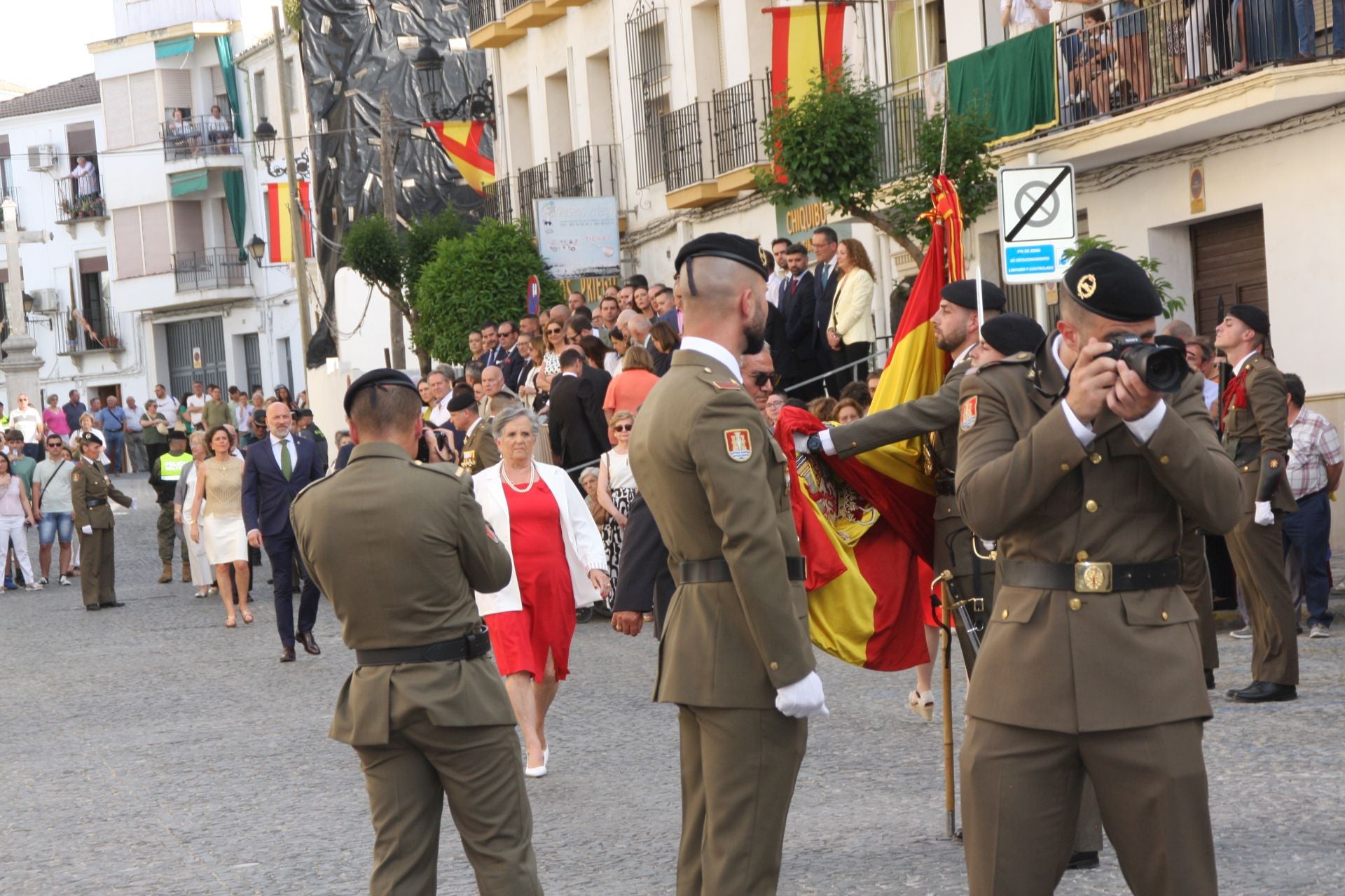 La emotiva jura de la bandera de España en Priego de Córdoba, en imágenes