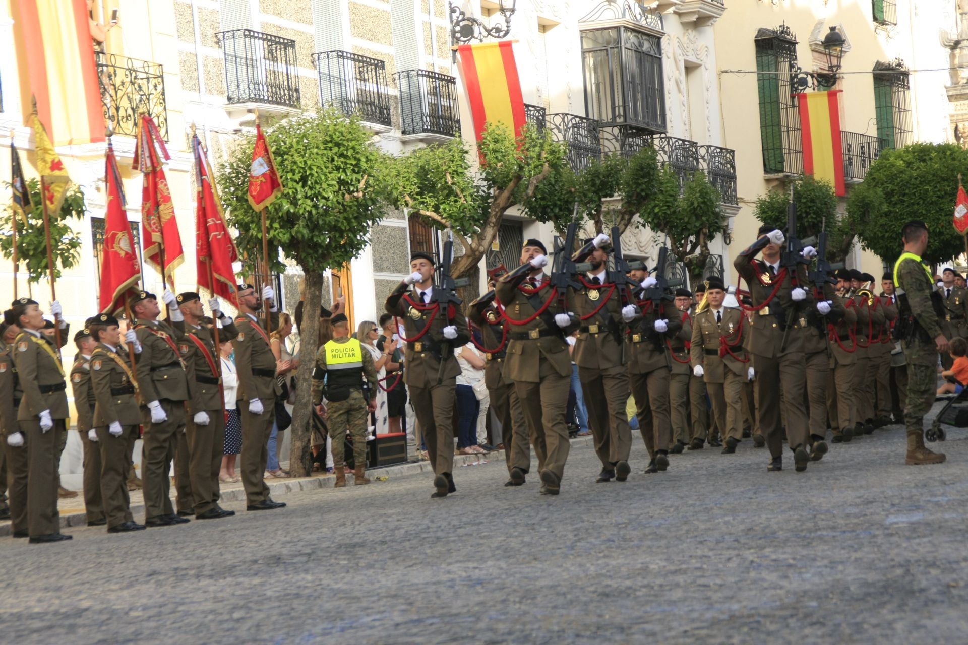 La emotiva jura de la bandera de España en Priego de Córdoba, en imágenes