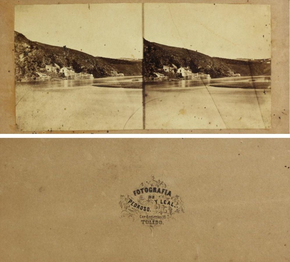 ista estereoscopia del Tajo. Positivo de papel albumina sobre cartulina. En el reverso se aprecia la razón social: Fotografía de 'Pedroso y Leal'. Cordonerías, 18. Toledo. Colección particular