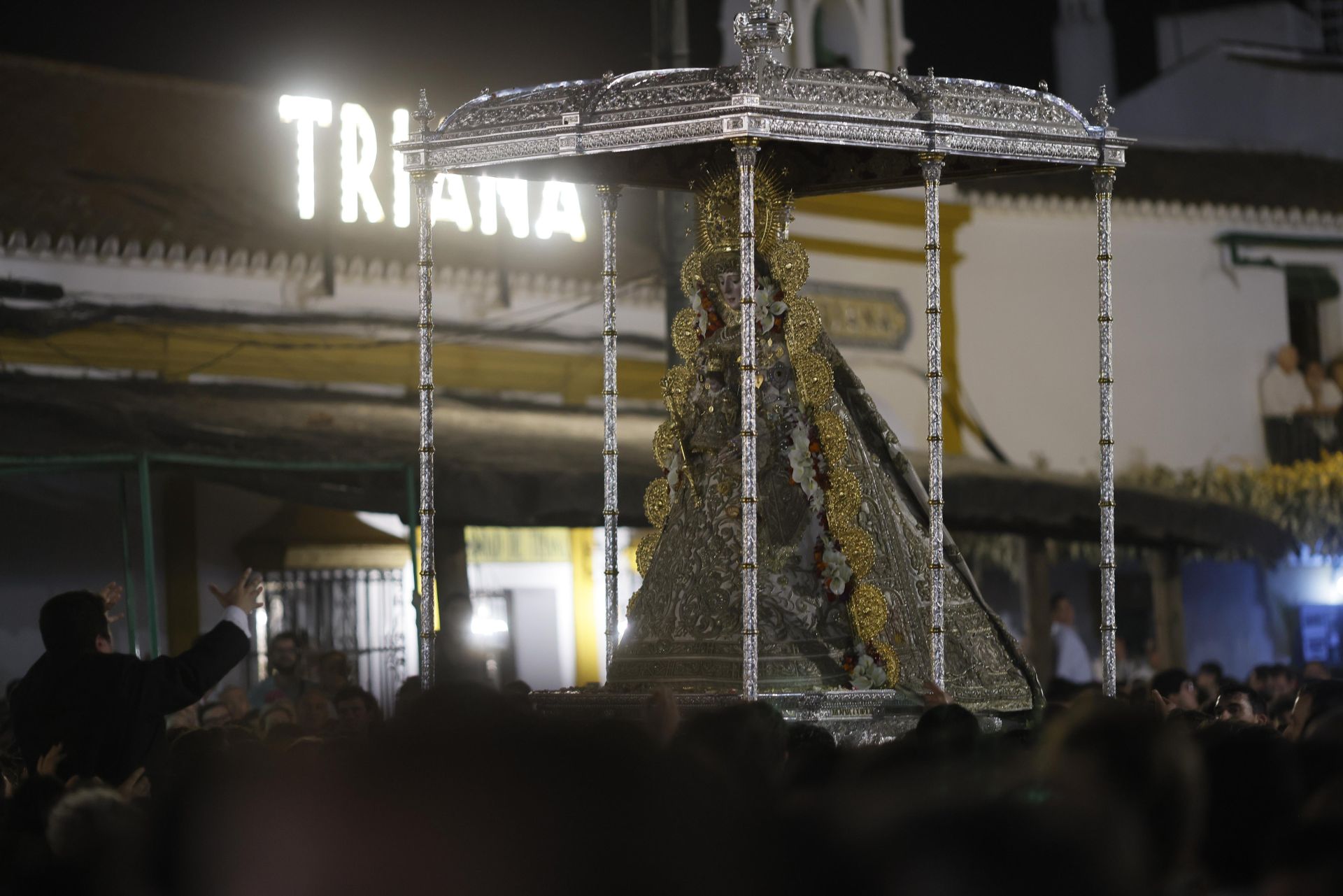 La Virgen del Rocío visita a Triana