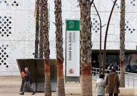 Piden 22 años de cárcel a unos padres en Códoba por maltratar a su bebé, que sufrió parálisis cerebral infantil y ceguera