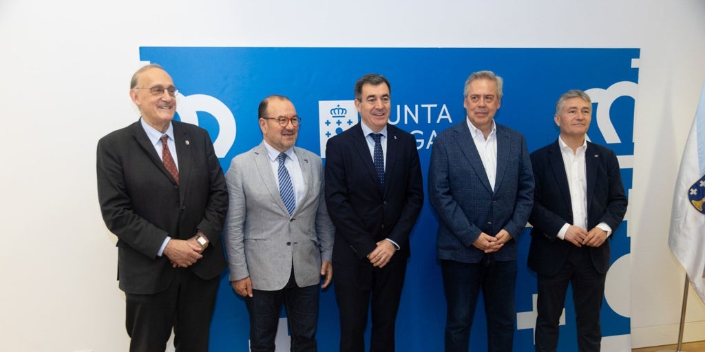 Una comisión buscará fórmulas para descentralizar la enseñanza de Medicina