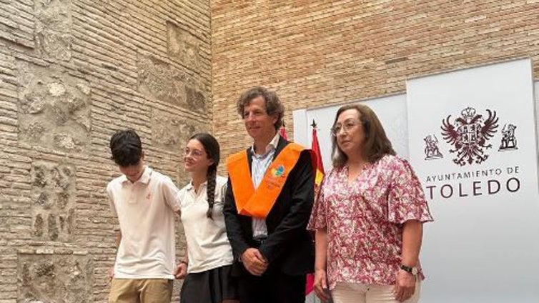 Rubén Lozano anima a los alumnos de las Terciarias de Toledo a hacer deporte y «dejar los móviles»