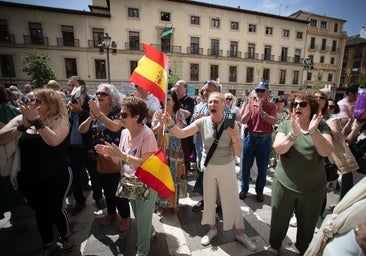 Congregados para apoyar a los jueces y fiscales y criticar la política del Gobierno