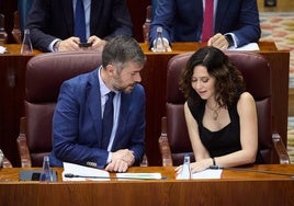 El Gobierno de Ayuso reclama al ministro Óscar López que cubra ya las 206 plazas de habilitados nacionales vacantes en los ayuntamientos