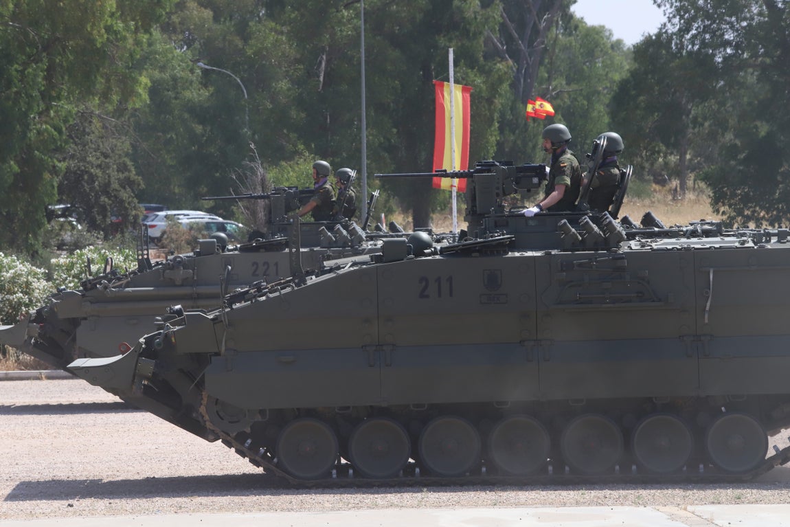 La brillante parada militar de la BRI X en Cerro Muriano, en imágenes