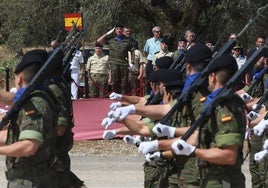 La brillante parada militar de la BRI X en Cerro Muriano, en imágenes
