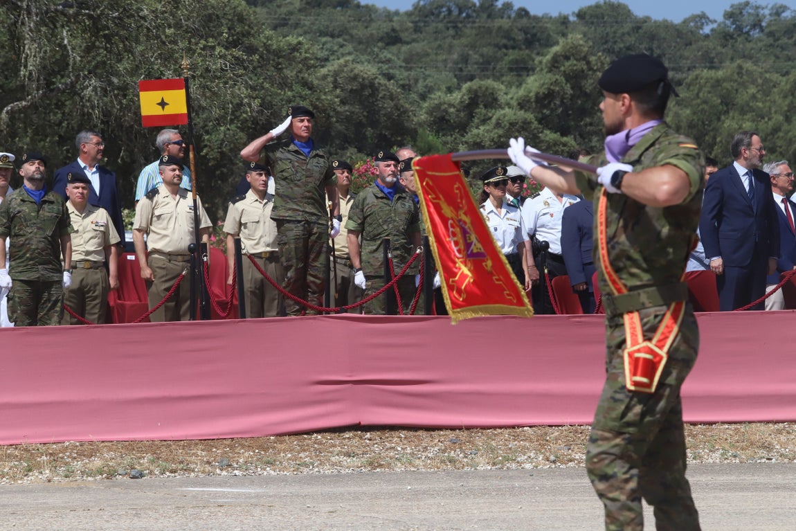 La brillante parada militar de la BRI X en Cerro Muriano, en imágenes