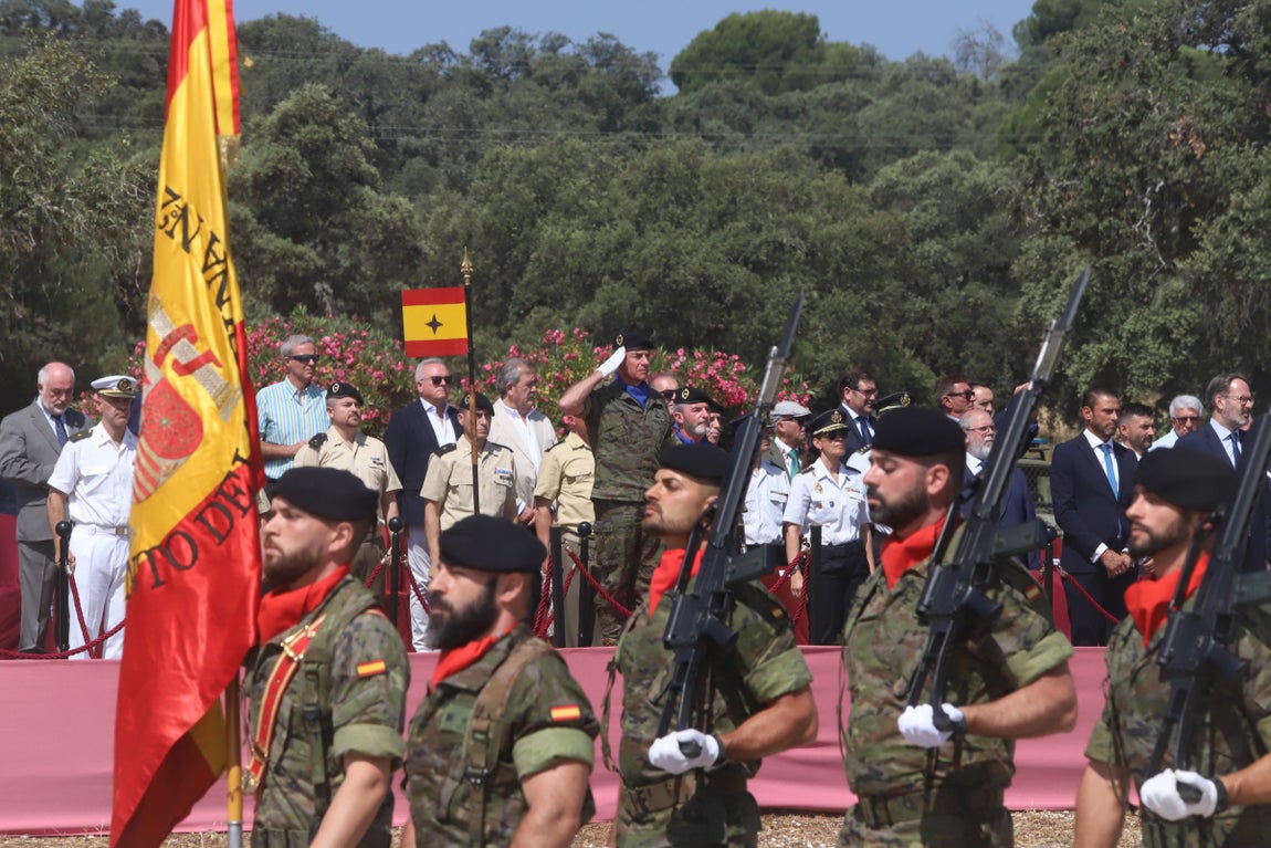 La brillante parada militar de la BRI X en Cerro Muriano, en imágenes