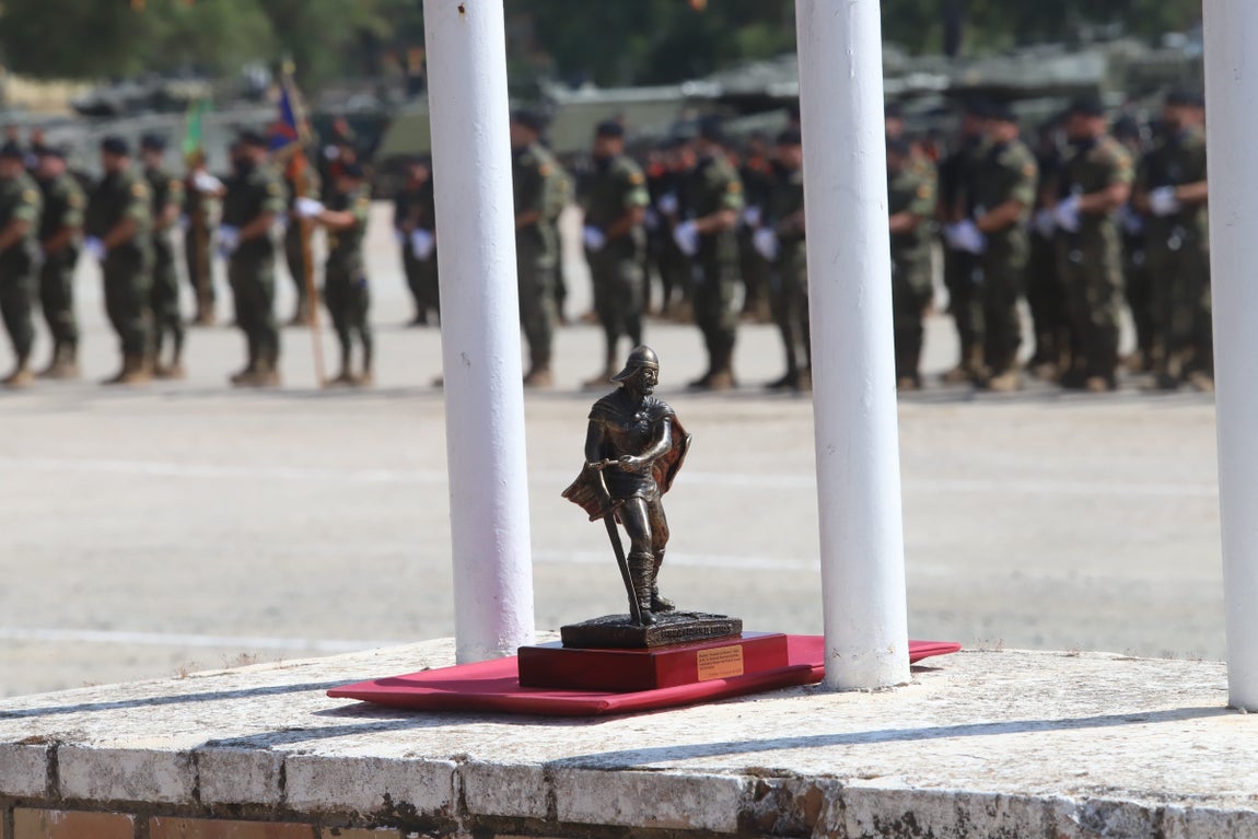 La brillante parada militar de la BRI X en Cerro Muriano, en imágenes