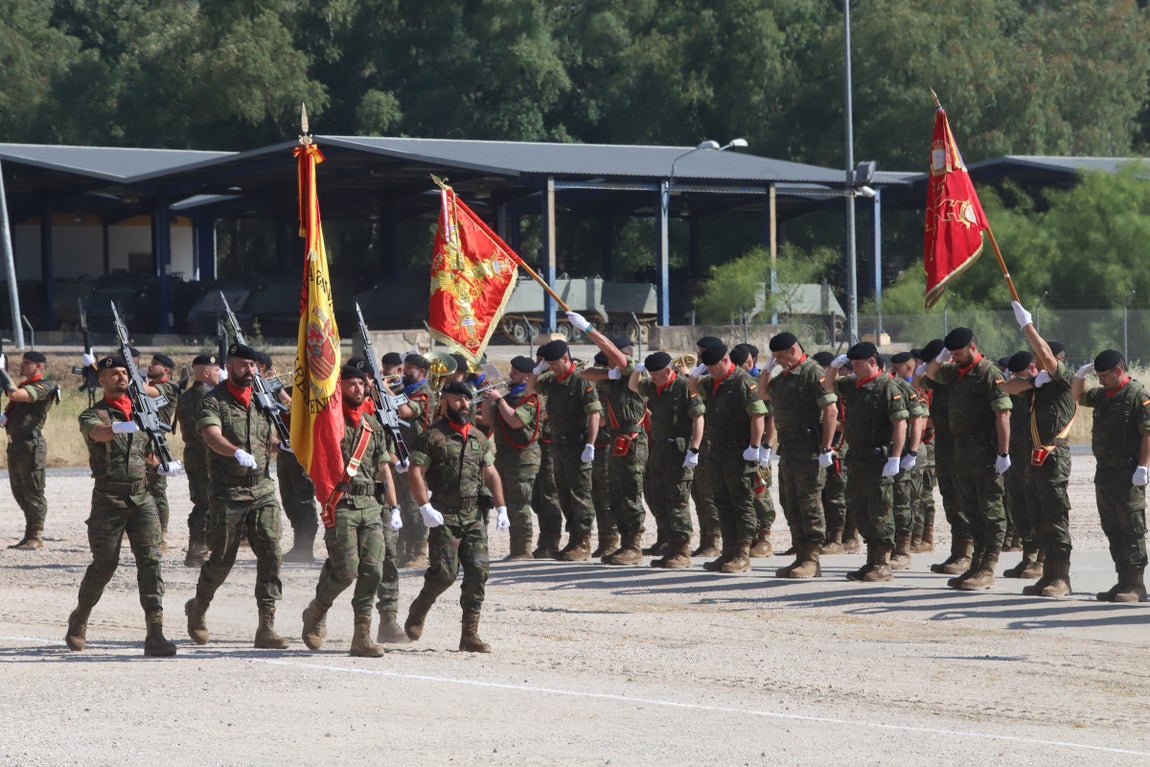 La brillante parada militar de la BRI X en Cerro Muriano, en imágenes