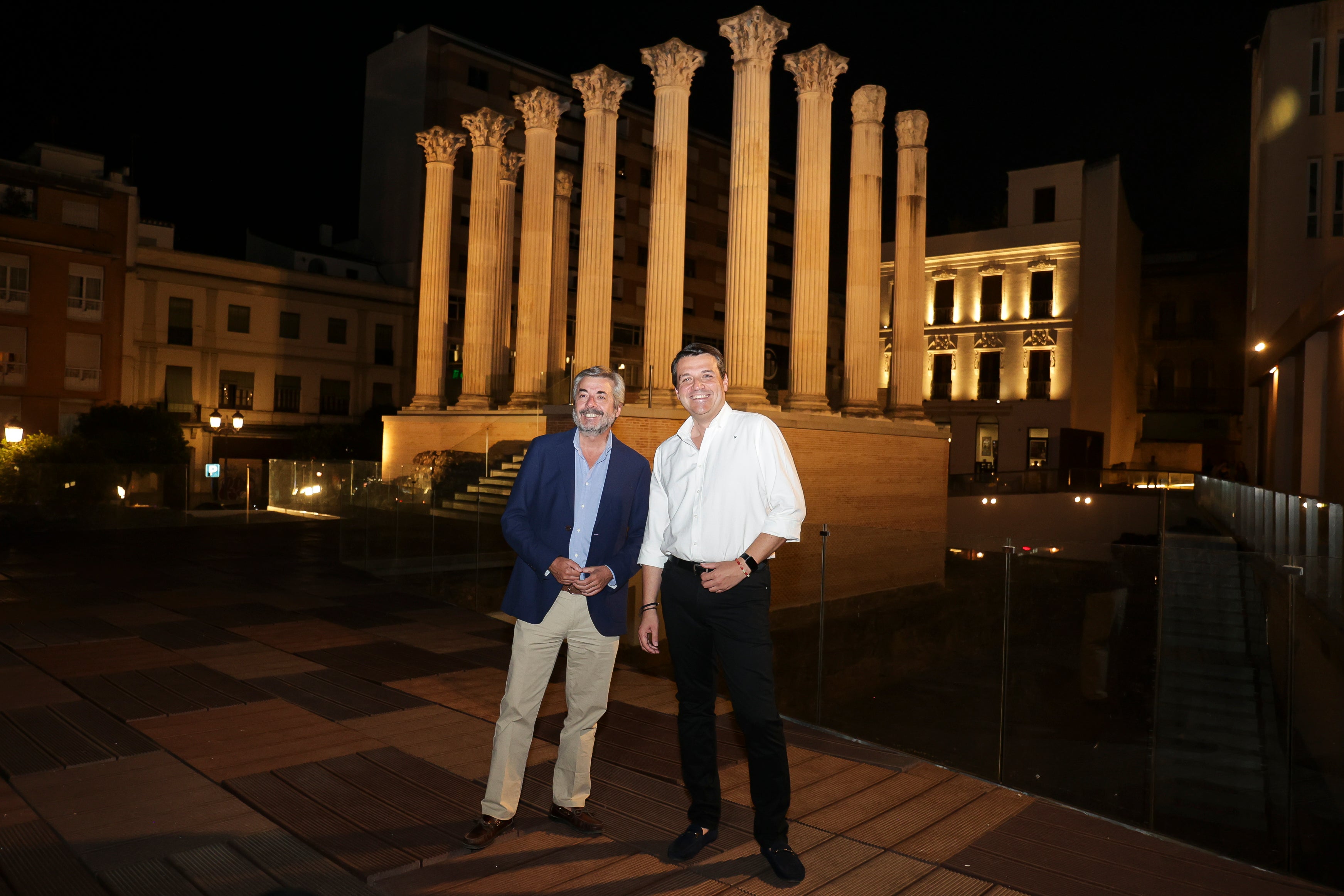 La nueva piel de luz del Templo Romano de Córdoba, en imágenes