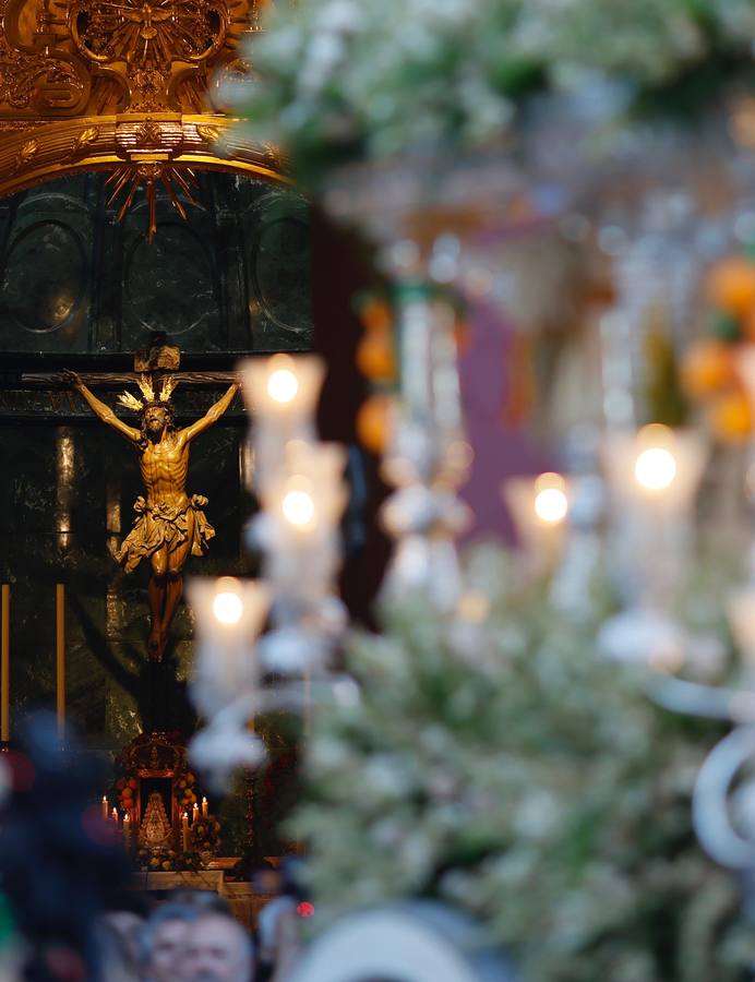 Las cinco hermandades llegan a Sevilla arropadas por una gran cantidad de peregrinos y rocieros