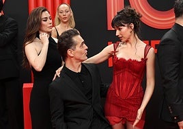 Úrsula Corberó, musa del gusto, y la fiesta de Netflix en Cibeles