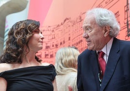 Ayuso: «Madrid nunca levanta muros, sino plazas siempre abiertas»