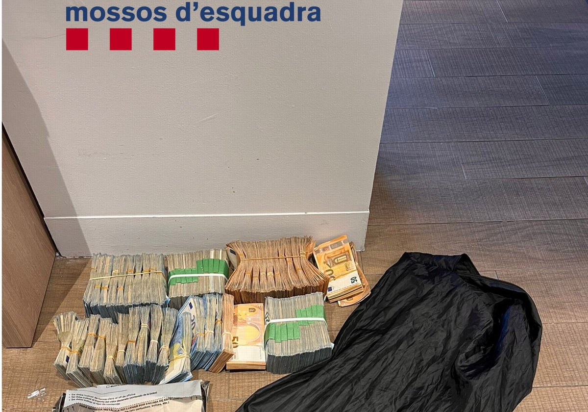 El botín recaudado por los Mossos tras la detención de los atracadores