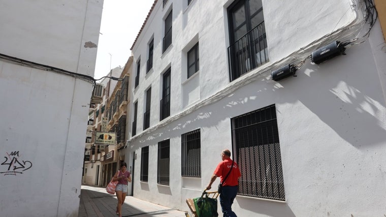 Edificio de apartamentos turísticos en la calle Rodríguez Sánchez