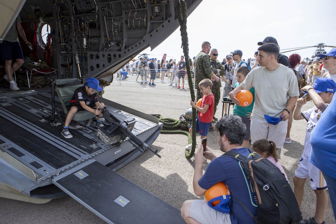 El evento cuenta con un simulador de Mirage F1