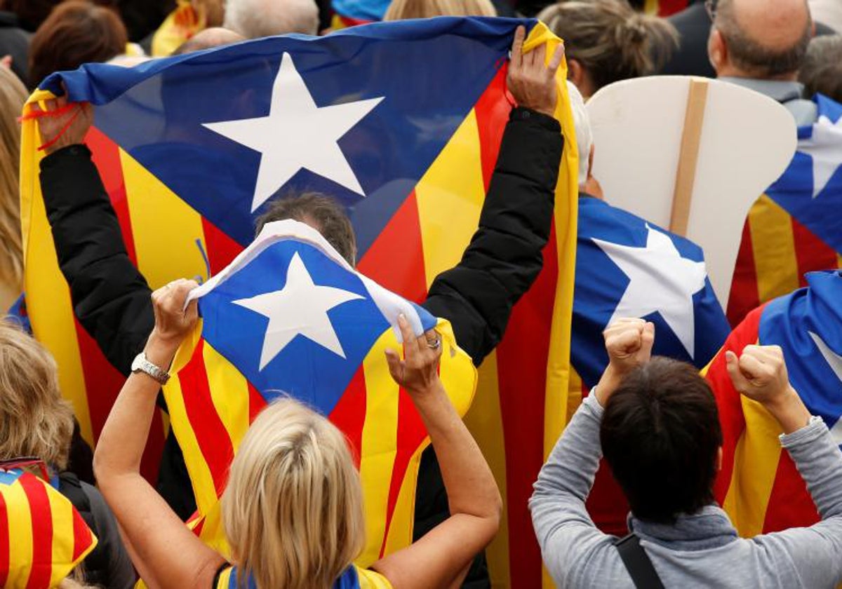 Banderas independentistas catalanas