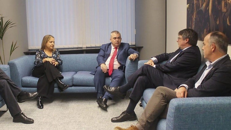 La caída de Santos Cerdán deja en el aire la interlocución con Puigdemont