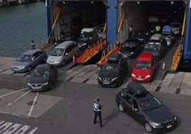 Más de 11.400 personas cruzan por Algeciras y Tarifa en el primer día de la Operación Paso del Estrecho