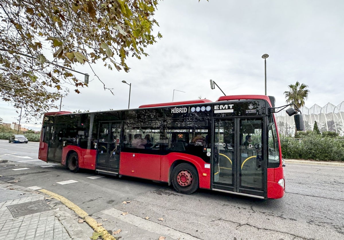 Imagen de archivo de un autobús de la EMT de Valencia