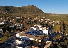 Fallece un niño de tres años en Lucena días después de un accidente en una piscina