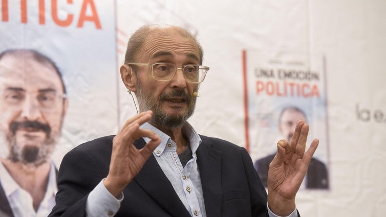 Javier Lambán, expresidente del Gobierno de Aragón: «Lo de Santos es la gota que colma el vaso; hay que ir a elecciones ya»