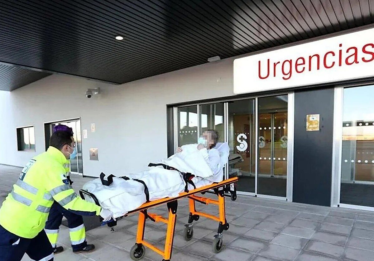 Un paciente ingresa en el servicio de Urgencias del Hospital Universitario de Toledo